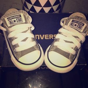 Kids converse